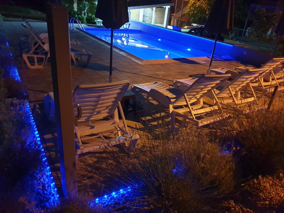 Apartment Lea With Pool Malinska