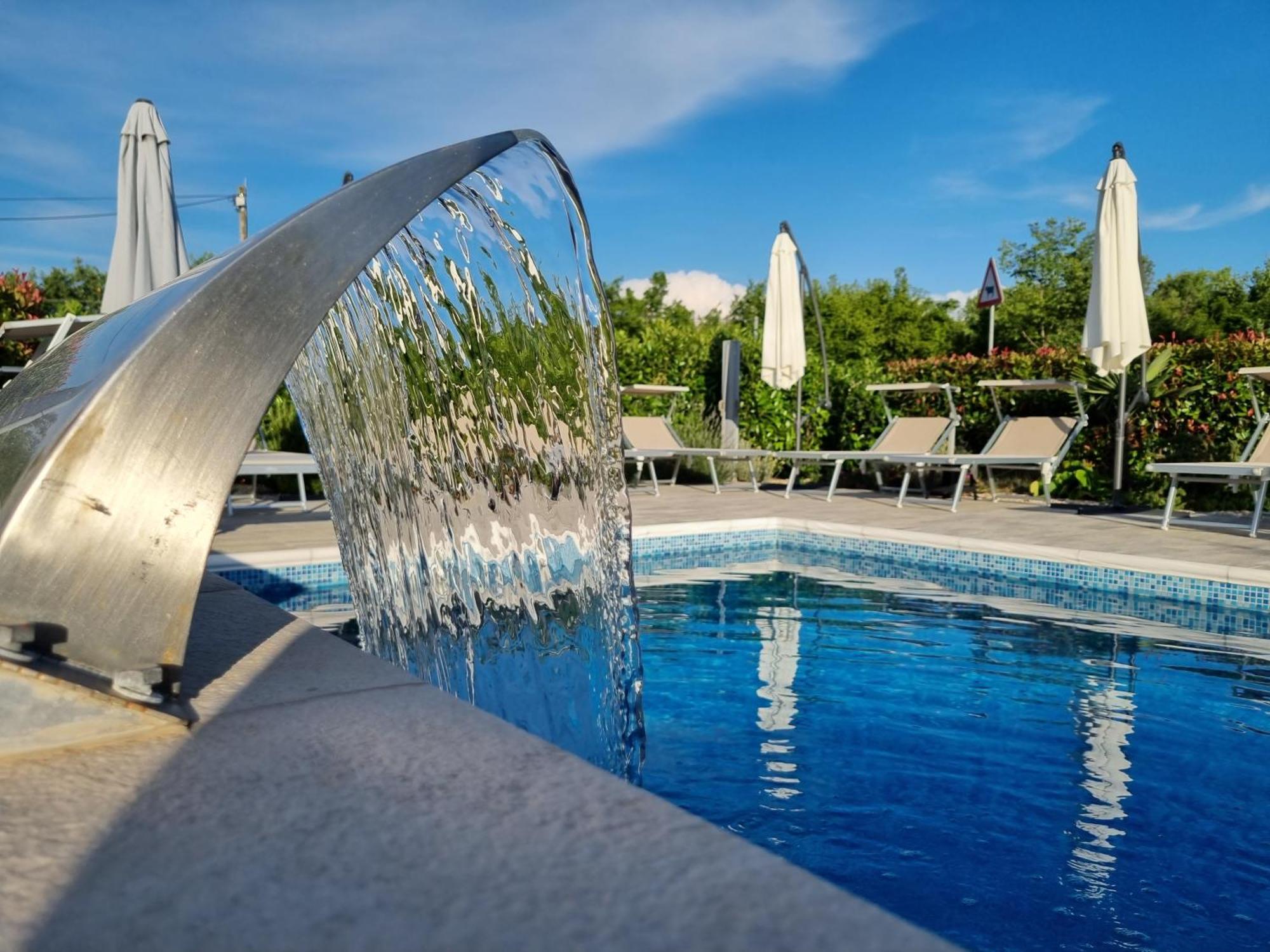 Apartmán Lea With Pool